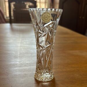 Lenox Crystal Star Vase, Certified, Elegant Clear Design, luxury home decor